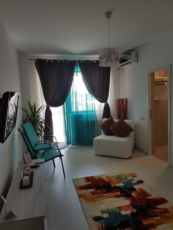 Sea Life Studio Navodari Luaran gambar